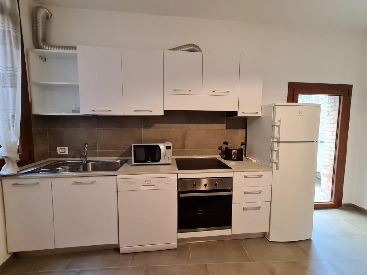 With Private Courtyard Apartamento Venecia